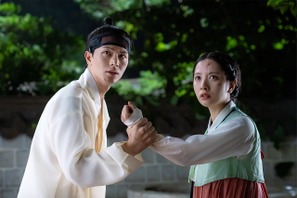 16年来の“親友ケミ”がすごい！時代劇『鬼宮』が視聴率＆話題性ともに絶好調！ 画像