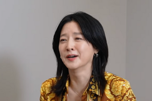 54歳の女優イ・ヨンエ、“年に3回ほど打つ”美肌の秘訣を公開「ウルセラよりも効果大」 画像