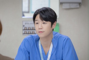 『いつかは賢いレジデント生活』で急成長、視聴者を虜にするチョン・ジュンウォンが次世代スターの頂点へ 画像