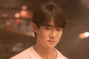 “永遠のあしながおじさん” ユ・ヨンソクが特別出演！黒髪でさらに落ち着いた雰囲気を披露【PHOTO】 画像