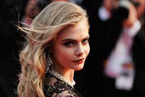 カーラ・デルヴィーニュ、マーク・ジェイコブスから“小人”とからかわれていた 画像