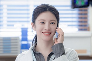 女優コ・ユンジョンが“愛され女優”に。『いつかは賢いレジデント生活』で示した存在感 画像