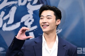 『朝鮮弁護士カン・ハンス』で見せた新境地、ウ・ドファンの緻密な感情演技の真髄 画像