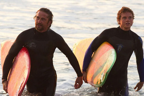 【シネマVOYAGE】伝説的サーファーの生き方をなぞる、海とサーフィンの旅 画像