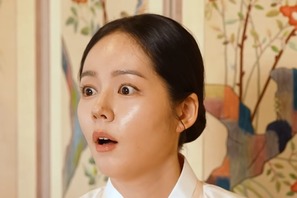 『太陽を抱く月』ハン・ガイン、自身の人相診断に驚き…占い師が伝えた「束縛される妻」の宿命とは 画像