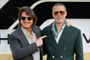 『F1／エフワン』ロンドンプレミアにトム・クルーズがサプライズ参加！ブラッド・ピットと2ショット 画像