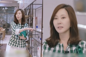 キム・ナムジュ（54）、“169cm・47kg”維持の鍵は食器の使い方？誰でもマネできる美ボディ習慣とは 画像