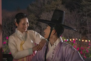 『主役の初体験、私が奪っちゃいました』ソヒョンとオク・テギョンのオフショットに胸キュン 画像