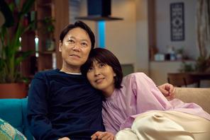 「攻めの姿勢」「期待を軽く超えてきた」阿部サダヲ“幸太郎”と松たか子“ネルラ”夫婦の今後に期待の声上がる…「しあわせな結婚」1話 画像