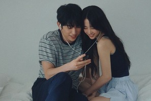 『未知のソウル』で深まった絆…パク・ボヨン＆パク・ジニョン、恋人同士のような密着写真が話題に 画像