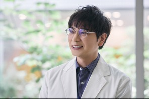 「涙が溢れた」「救われる」松本潤“徳重”の患者に寄り添う姿に感動の声上がる…「19番目のカルテ」2話 画像