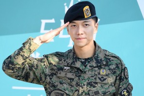 イ・スンギが光復節に刻む、3代続く“兵役名門家”の誇りを公開 画像