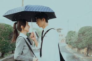 シュー・グァンハン＆アリス・クー　近づく距離、触れる指先…『劇場版 時をかける愛』恋の始まりの本編映像入手 画像