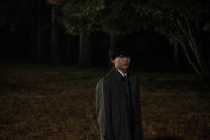 長尾謙杜「現代の若者の態度や考え方を“表現”」青江の場面写真公開『俺ではない炎上』 画像