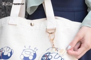 お腹いっぱいの「ドラえもん」がキュート♪ トートバッグや刺繍ポーチがWEB限定で登場 画像