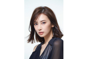 「皆さん笑顔が素敵」北川景子が「ばけばけ」オフショット公開 「後ろ後ろ！」“落武者”岡部たかしにも注目集まる 画像