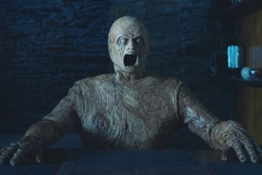 未解決事件を霊視した霊媒師が“視た”ものとは…『視える』予告編が解禁 画像