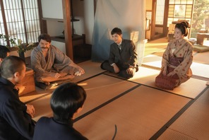 「ばけばけ」第40回あらすじ・場面写真　錦織とトキも交え、ヘブンのことを知るためのクイズ大会が始まる…11月21日放送 画像