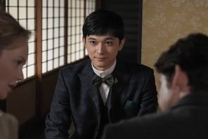 「ばけばけ」第63回あらすじ・場面写真　ヘブンがイライザを案内している所に錦織も合流し、3人はお茶会をすることに…12月24日放送 画像