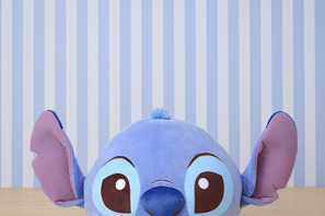 「ディズニー スティッチ」のもちもちクッション＆マスコットが本日より登場！ 画像
