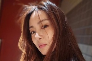 女優カン・ソラの日本気まぐれ散歩に称賛「本当にきれい。雰囲気の女神」 画像