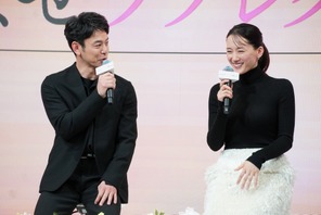 綾瀬はるか、18年ぶり共演の妻夫木聡と夫婦役「不思議でしたね」【『人はなぜラブレターを書くのか』完成報告】 画像