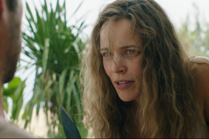 「どこまで許される？」目まぐるしく入れ替わる上司と部下の支配関係『HELP/復讐島』サム・ライミ監督が仕掛けた大どんでん返しとは!? 画像