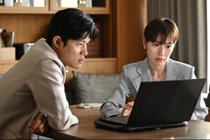 「誰にリブート？」「わからなすぎ」黒木メイサ“麻友”の発言に混乱の声上がる…「リブート」3話 画像