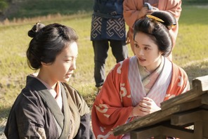 「ばけばけ」第103回あらすじ・場面写真　トキはネタ探しの道中、古い言い伝えに詳しい吉野イセに出会う…2月25日放送 画像