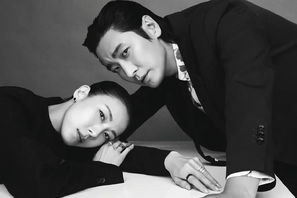 チュ・ジフン×ハ・ジウォンの魅惑的なツーショット…触れ合いながらも交わらぬ視線【PHOTO】 画像