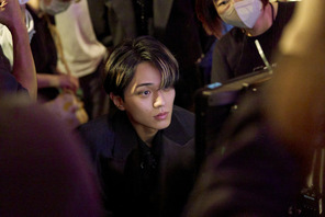 『鬼の花嫁』メイキング写真公開、監督が明かす永瀬廉＆吉川愛とは「どんどん魅力を高めていく」「とても芯が強くて」 画像