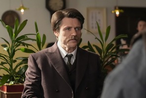 「ばけばけ」第117回あらすじ・場面写真　ヘブンがミルクホールに通い詰めているとは知らないトキたち…司之介だけは違和感を覚えていた　3月17日放送 画像