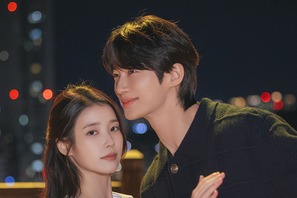 「カメラの裏でも抜群のケミ」IU＆ビョン・ウソク主演『21世紀の大君夫人』の裏側【PHOTO】 画像