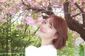 女優イ・セヨン、満開の桜の下で輝く“まぶしい美貌”…飾らない魅力に絶賛の声【PHOTO】 画像