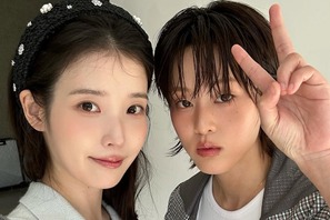 『21世紀の大君夫人』で共演中のIU&イ・ヨン、密着ショットで仲の良さをアピール！【PHOTO】 画像