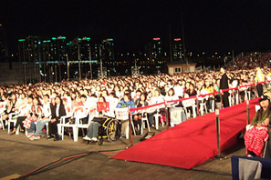 【釜山国際映画祭レポートvol.02】ついに登場したキムタクに5000人が熱狂！ 画像