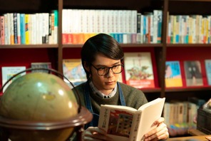 細田佳央太 「生まれて初めて小鳥とお芝居を」石田ひかりが紡ぐ物語のキーパーソン役『さとこはいつも』 画像