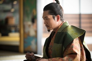 「豊臣兄弟！」第27回あらすじ・場面写真　信長が家康を接待していたが、食事に毒が盛られていたことが発覚…7月12日放送 画像