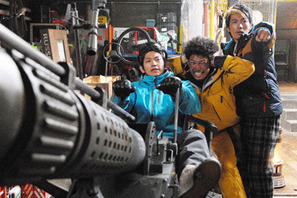 “雪猿”瑛太、玉鉄の熱き思いを体感！　『銀色のシーズン』初日舞台挨拶を生中継 画像