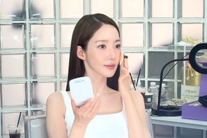 女優パク・ミニョン、陶器のような透明肌とサラツヤのロングヘアにくぎ付け【写真】 画像
