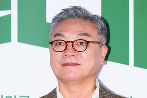 「2度の離婚を経て…」韓ドラの名脇役キム・ウィソン、15年連れ添うパートナーの存在を告白！ 画像