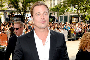 ブラッド・ピット、新作映画の役作りでシャイア・ラブーフらとキャンプ生活 画像