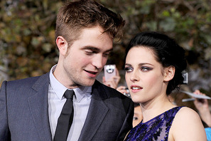 クリステン・スチュワートとロバート・パティンソンが再会、彼の自宅へ 画像