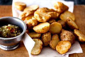 本場ベルギーのフリットスタンドのようなフレンチフライ専門店がオープン 画像