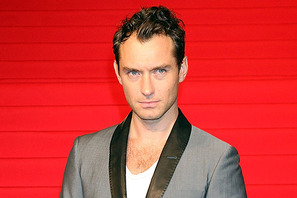 ジュード・ロウ、盗聴事件裁判の証言でダニエル・クレイグとの三角関係を告白 画像