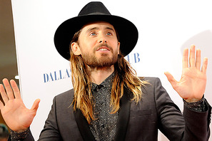 ジャレッド・レト、プレミアでの握手を拒否 画像