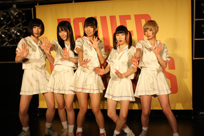 でんぱ組.incが『でんぱの神神』DVD-BOX発売記念イベントで“横綱”の称号を賭け神（紙）相撲対決！ 画像