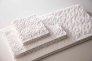 MoMA DESIGN STORE×今治、モノグラムがオシャレな最高品質のタオルコレクション 画像