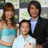 『ミラクル7号』来日会見（左から）小倉優子、シュー・チャオ、“ナナちゃん”、チャウ・シンチー監督