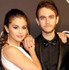 セレーナ・ゴメスとDJ・Zedd／(C) Getty Images